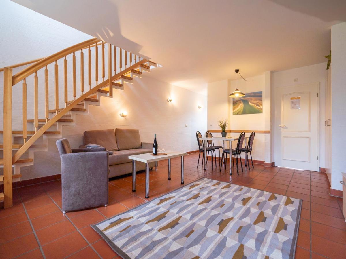 Feriendorf Rugana - Budget Appartement Mit 2 Schlafzimmern Und Terrasse A26 Dranske Exterior photo