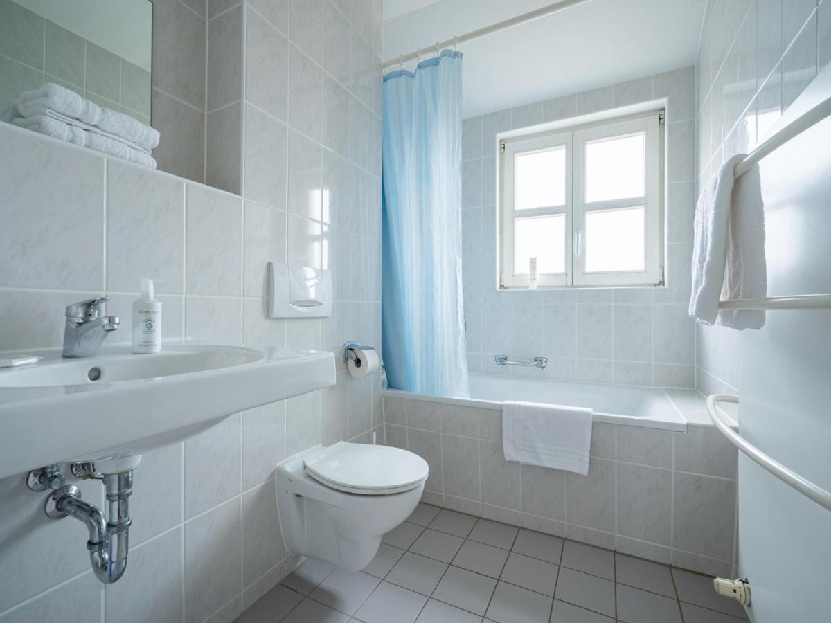 Feriendorf Rugana - Budget Appartement Mit 2 Schlafzimmern Und Terrasse A26 Dranske Exterior photo